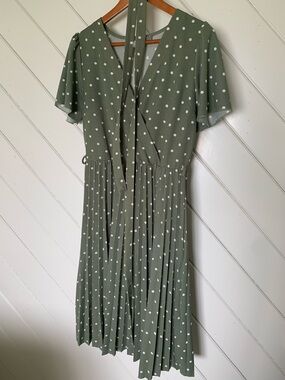 Midi Dress with Tie Waist in Olive Green